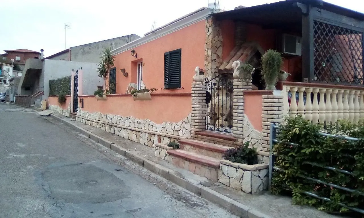Appartamento la casa del glicine Iglesias Italia